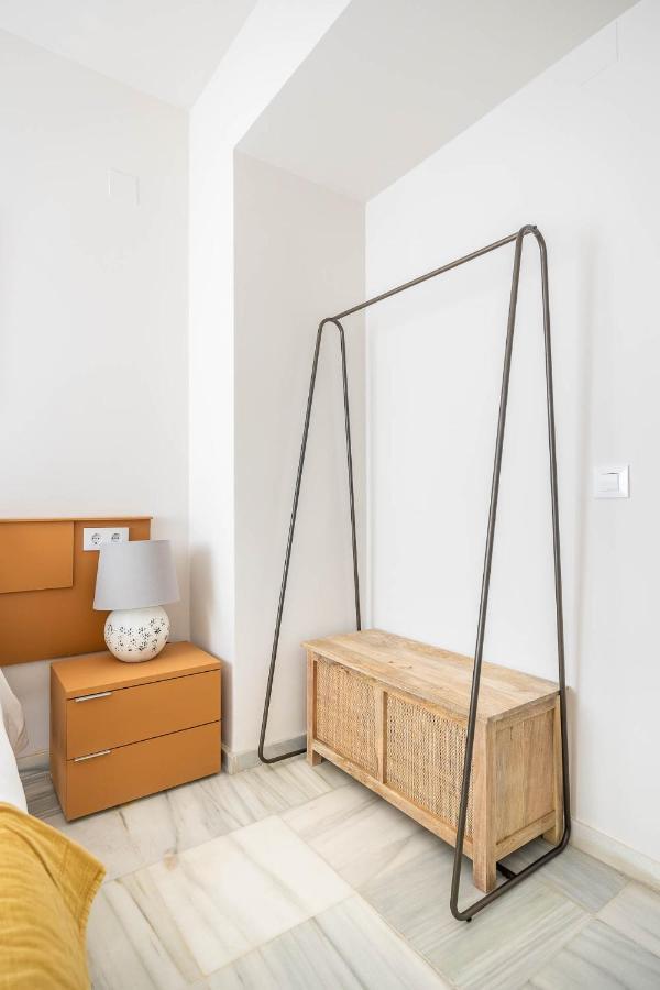 Amplisimo Apartamento De Diseno Nuevo En El Corazon De Triana, Parking Included Séville Extérieur photo