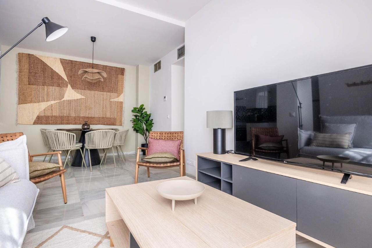 Amplisimo Apartamento De Diseno Nuevo En El Corazon De Triana, Parking Included Séville Extérieur photo