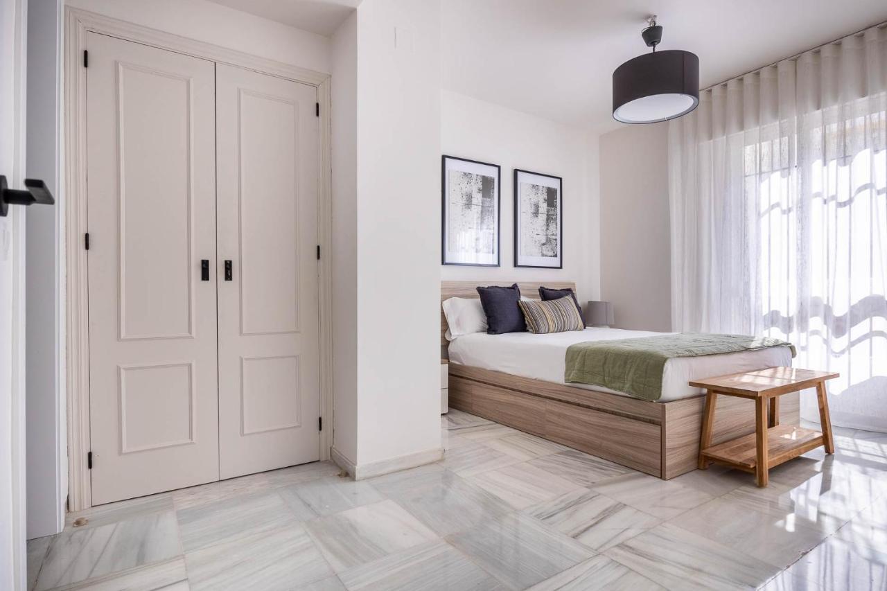 Amplisimo Apartamento De Diseno Nuevo En El Corazon De Triana, Parking Included Séville Extérieur photo